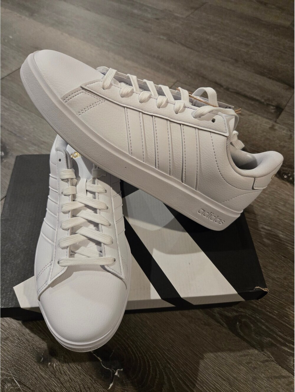 adidas Grand Court 2.0 Womens 8 White Gold GW9213 Sneakers NIB